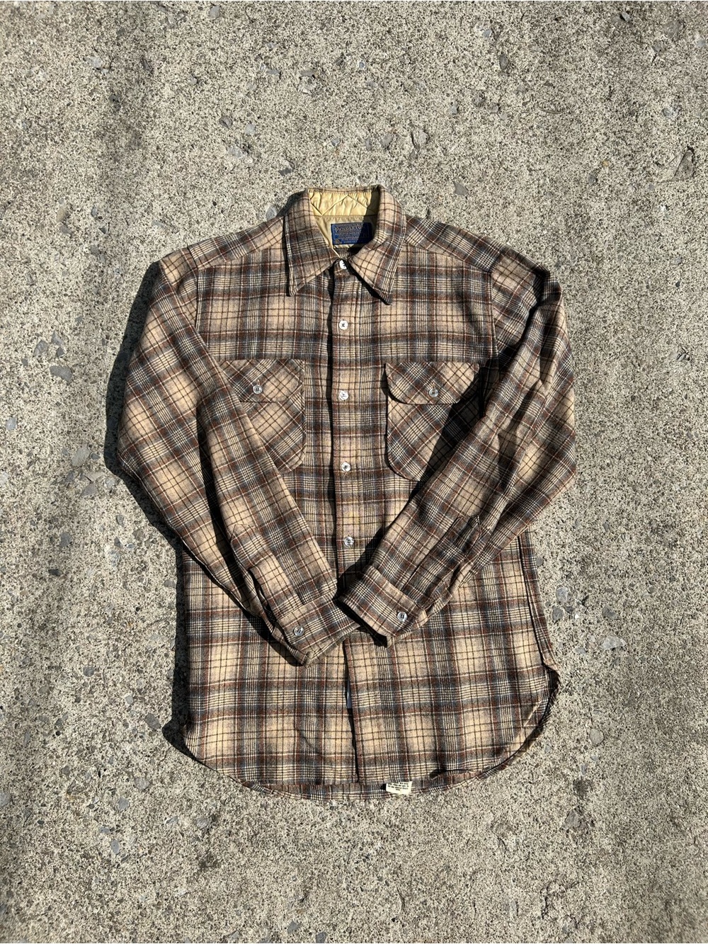 90’s Vintage Pendleton Plaid Button-Up Shirt in Brown & Tan